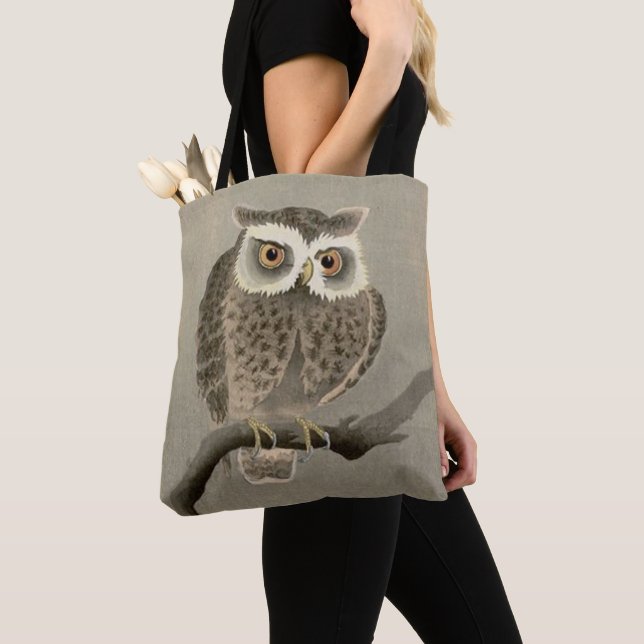 long-eared owl print tote bag (Close Up)