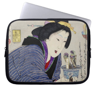 Looking as if She Wants to Change: The Appearance Laptop Sleeve