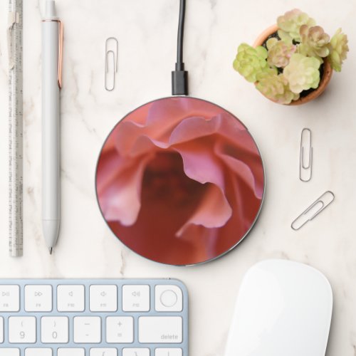 Looking inside a Rose Photography Wireless Charger