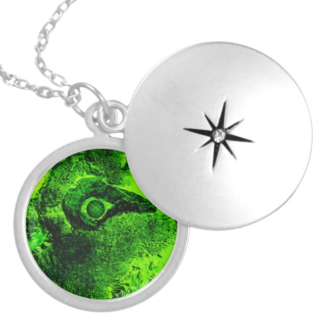 looking to green silver plated necklace (Front)