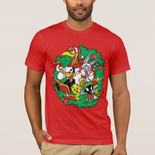 LOONEY TUNES Group Christmas Wreath T_Shirt