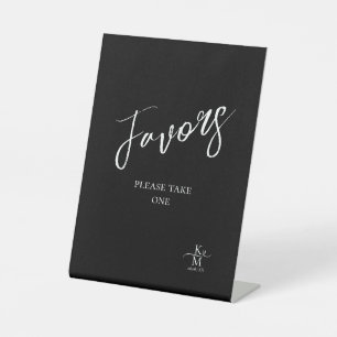 Love Calligraphy Favors Heart White ID940 Pedestal Sign