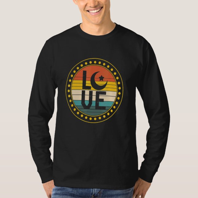 Love Crescent Muslim Praying Arabic Islam Symbol R T-Shirt (Front)