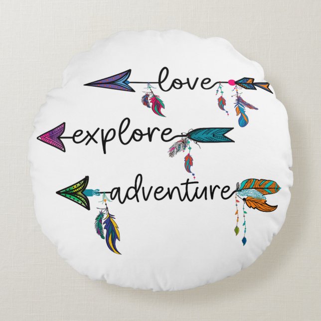 Love Explore Adventure Arrow Tribal Boho Design Round Pillow (Front)