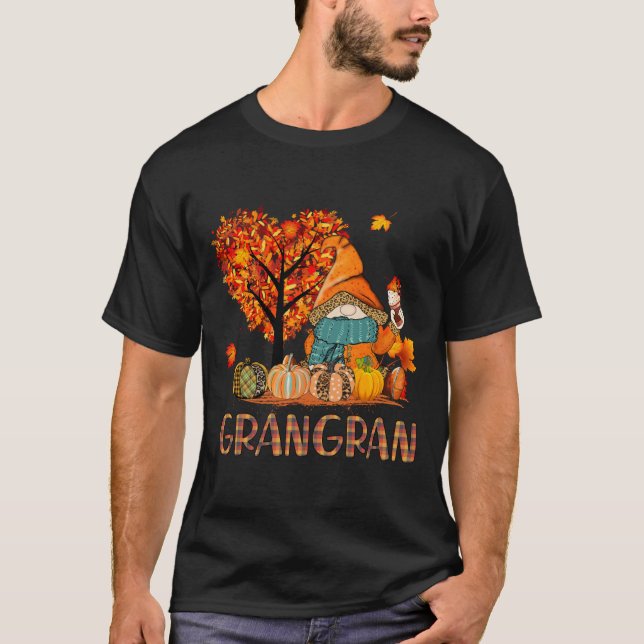 Love fall gnomes Grangran halloween pumpkin grandm T-Shirt (Front)