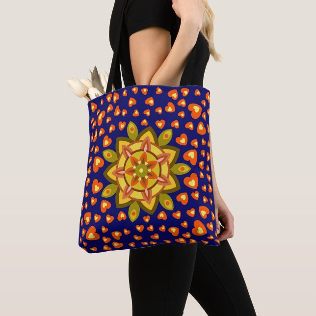 LOVE HEART ARTISTIC GIFT WOMEN , GIRLFRIEND TOTE BAG (Close Up)