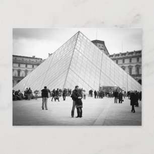 Love in Paris, Louvre Postcard