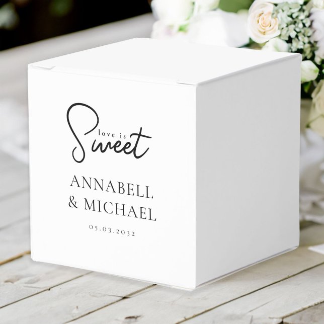 Love is Sweet! Elegant, Simpel, Wedding Favor Boxes (Love is Sweet! Elegant, Simpel, Wedding Favor Boxes with your names and date.)