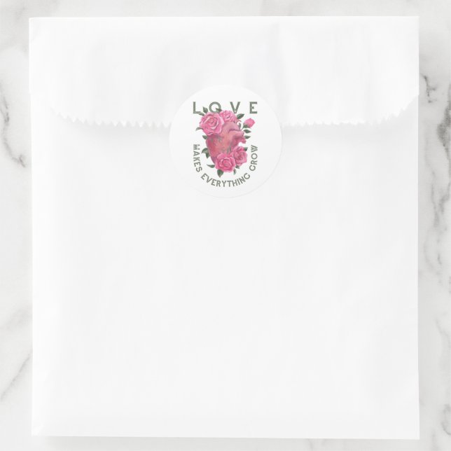 Love Makes Everything Grow – Floral Heart Classic Round Sticker (Bag)