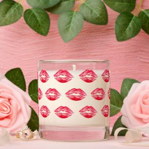 LOVE MAKES THE HEART SING KISSES SCENTED CANDLE