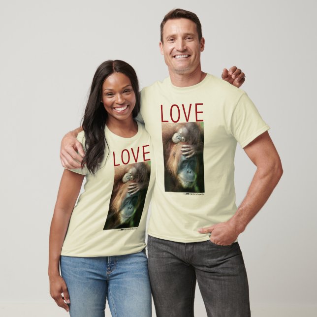 Love - Mother orangutan with baby T-Shirt (Unisex)