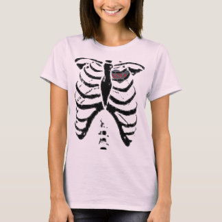 love news paper heart, rib cage T-Shirt
