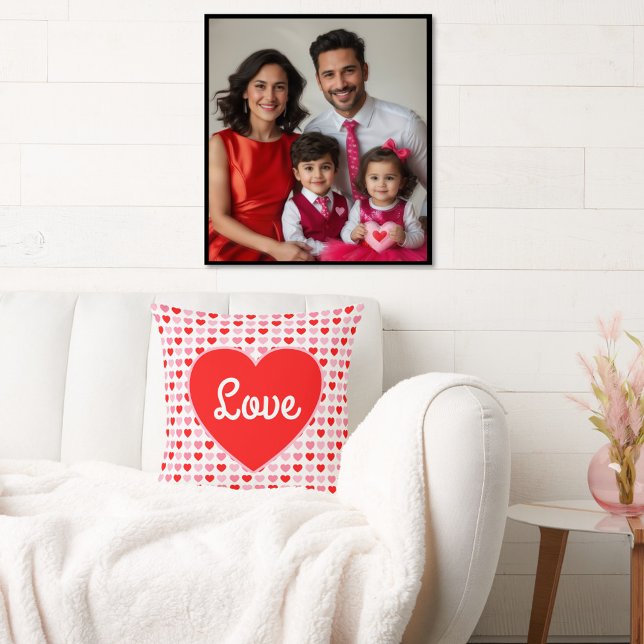 Love Red Heart Pink & Red Valentine Heart Pattern Throw Pillow (Creator Uploaded)