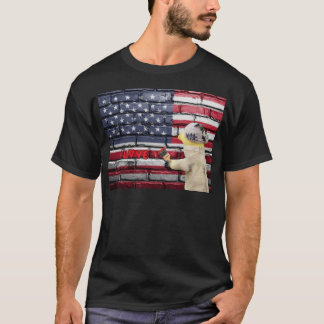 Love USA graffiti wall art. T-Shirt