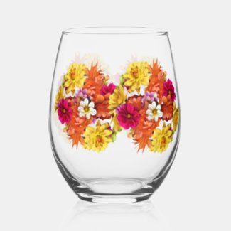 Lovely Dahlia Pattern Wine Glass