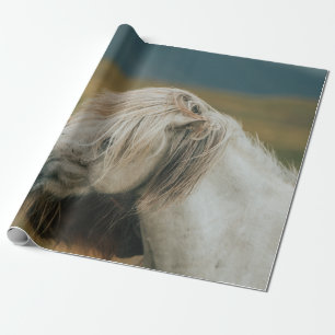 LOVELY HORSE COUPLE WRAPPING PAPER