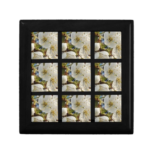 Lovely Springflower Grid Gift Box (Front)