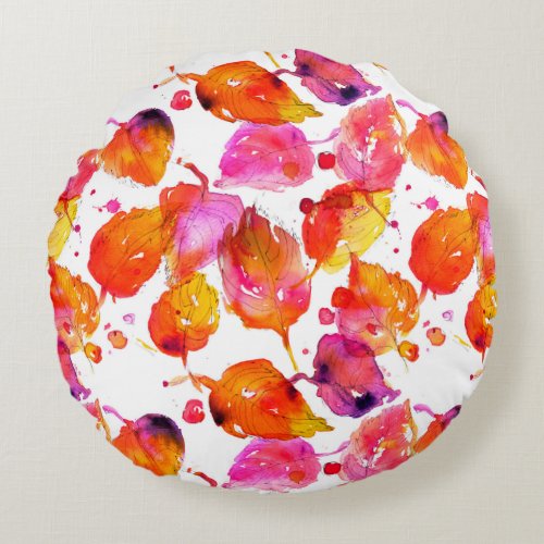 Lovely watercolor autumn leaves  pattern round pillow