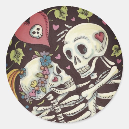LOVERS AMONG THE IVY SWEETHEART SKELETONS EMBRACE CLASSIC ROUND STICKER