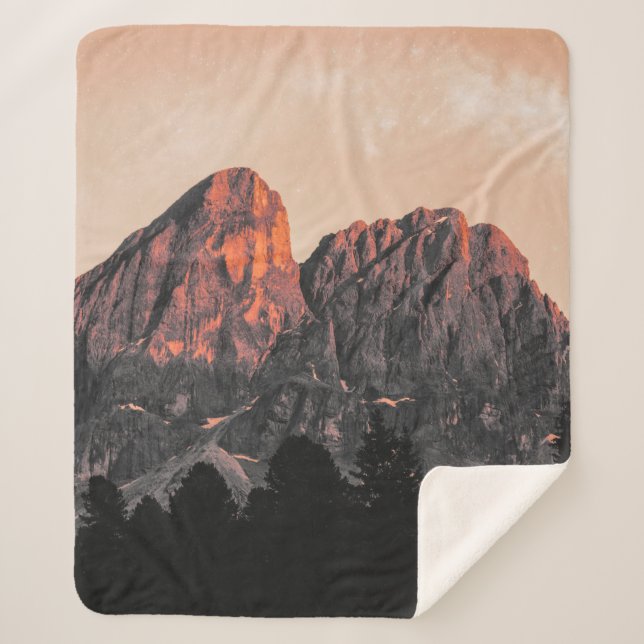 LOW ANGLE PHOTO OF ROCK FORMATION SHERPA BLANKET (Front)