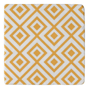 Lozenge shaped geometric pattern trivet