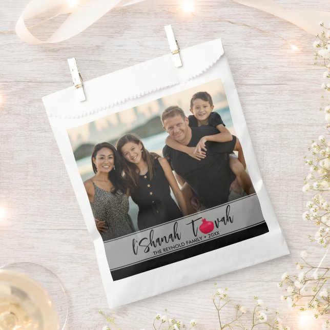L'Shanah Tovah Pomegranate Elegant Script Photo Favor Bag (Clipped)