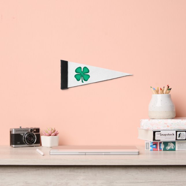 Lucky 4 Leaf Irish Clover pennant flag (Insitu 2)