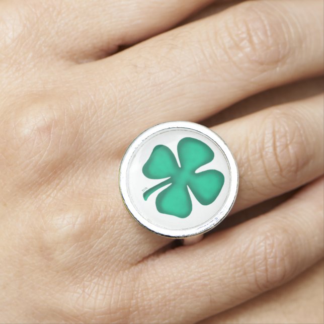 Lucky 4 Leaf Irish Clover sterling silver ring (In Situ)