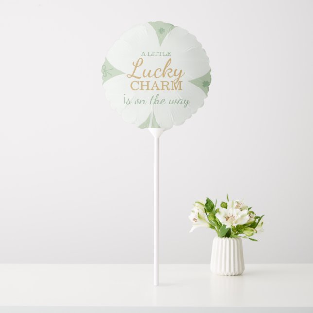 Lucky Charm Shamrock Party Balloon (In SItu)