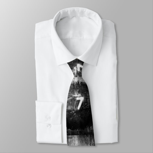 lucky for sum neck tie (Tied)