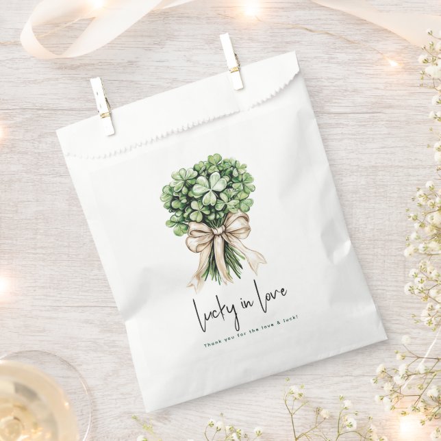Lucky in Love Bridal Shower Clover Bouquet Favor Bag (Clipped)