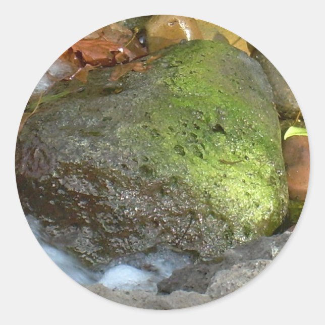 LUCKY LOVE HEART CLASSIC ROUND STICKER (Front)