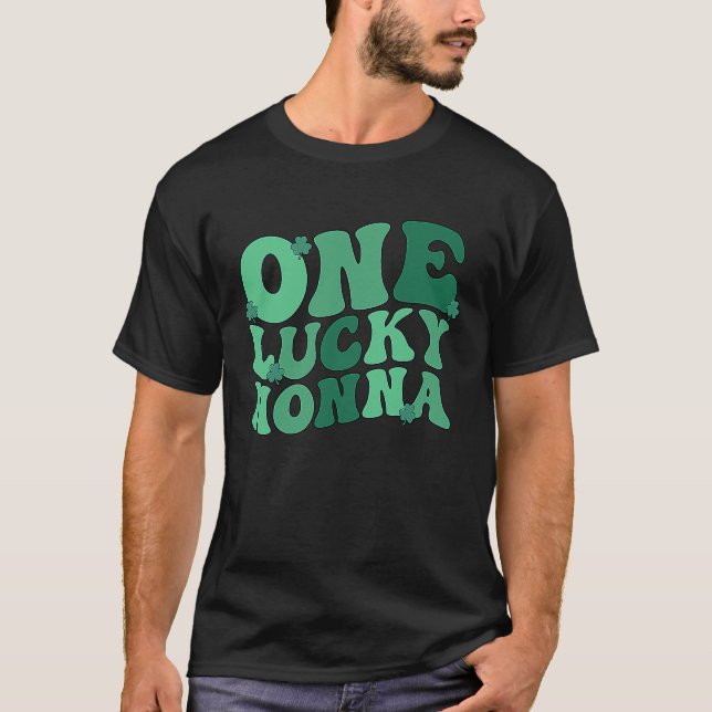 Lucky Nonna Grandmother St Patrick's Day Nonna Gra T-Shirt (Front)