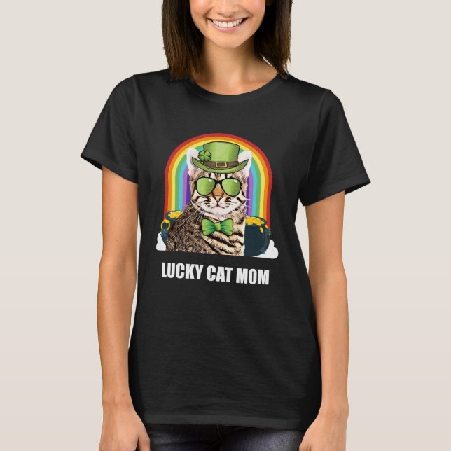 Lucky Savannah Cat Mom St Patricks Day T-Shirt (Front)