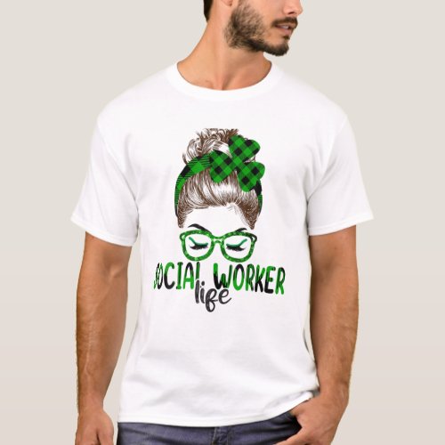 Lucky Social Worker St Patricks Day Irish Shamrock T_Shirt