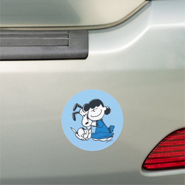 Lucy Hugging Snoopy Car Magnet (In Situ)