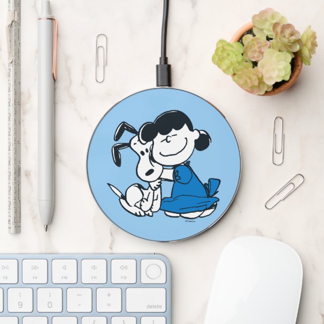Lucy Hugging Snoopy Wireless Charger (Desk)