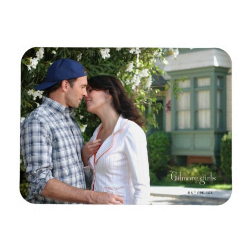 Luke and Lorelai Kiss Magnet