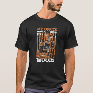 Lumberjack Woodworker Axe Chainsaw T-Shirt