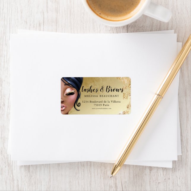 Lush Gold Lash Cleaner Luxe Eyelashes Label (Insitu)