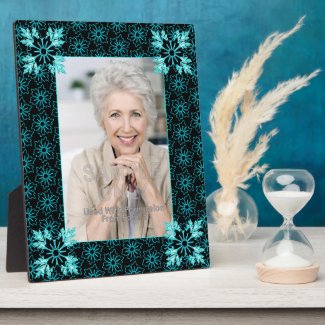 Lustrous Aqua and Black Floral Pattern