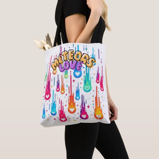 Luxury Leather Tote Bag for Everyday Use (Close Up)