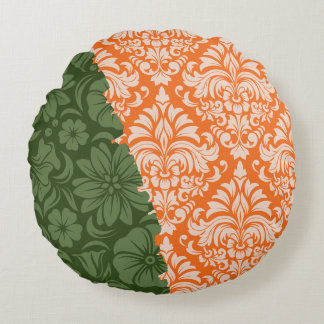 Luxury Ornamental Elements Round Pillow