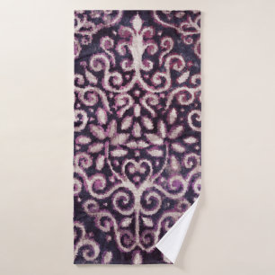 Luxury purple and tan damask seamless pattern bath towel