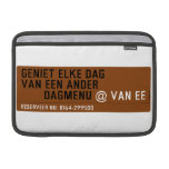 Geniet elke dag van een ander         dagmenu  MacBook Air Sleeves (landscape)