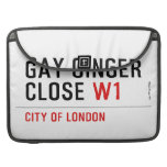 GAY GINGER CLOSE  MacBook Pro Sleeves