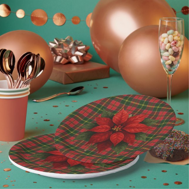 MacDonald Kingsburgh Scottish Tartan Christmas Paper Plates (Multi)