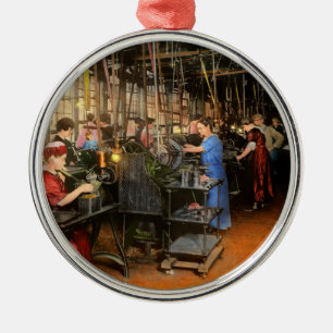 Machinist - School - Machining for freedom 1917 Metal Ornament