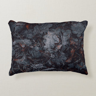 MACRO PHOTOGRAPHY OF GRAY AND BROWN LEAVES ACCENT PILLOW