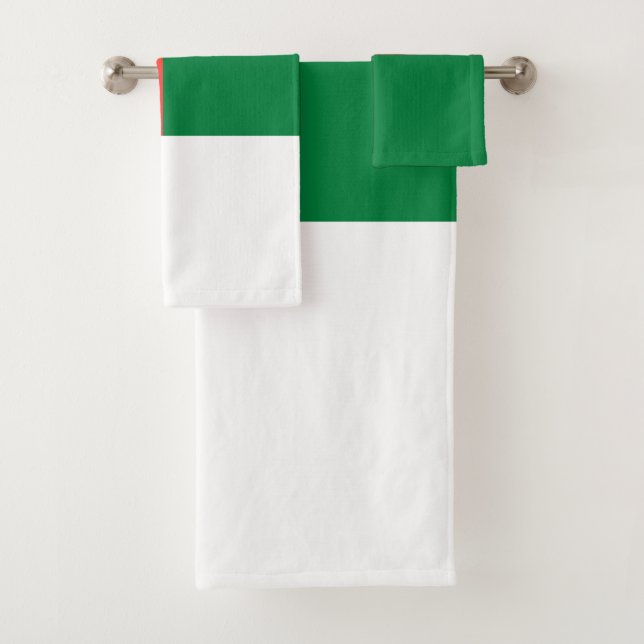 Madagascar Flag Bath Towel Set (Insitu)